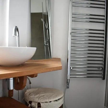 Lägenhet Spacious 1 Bedroom In 17th Paris